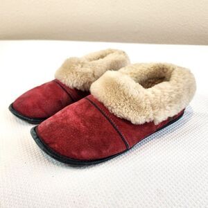 Garneau Low Cut Suede Slippers Moccasins Sheepskin Red Canada Sz 9 US 39 EU